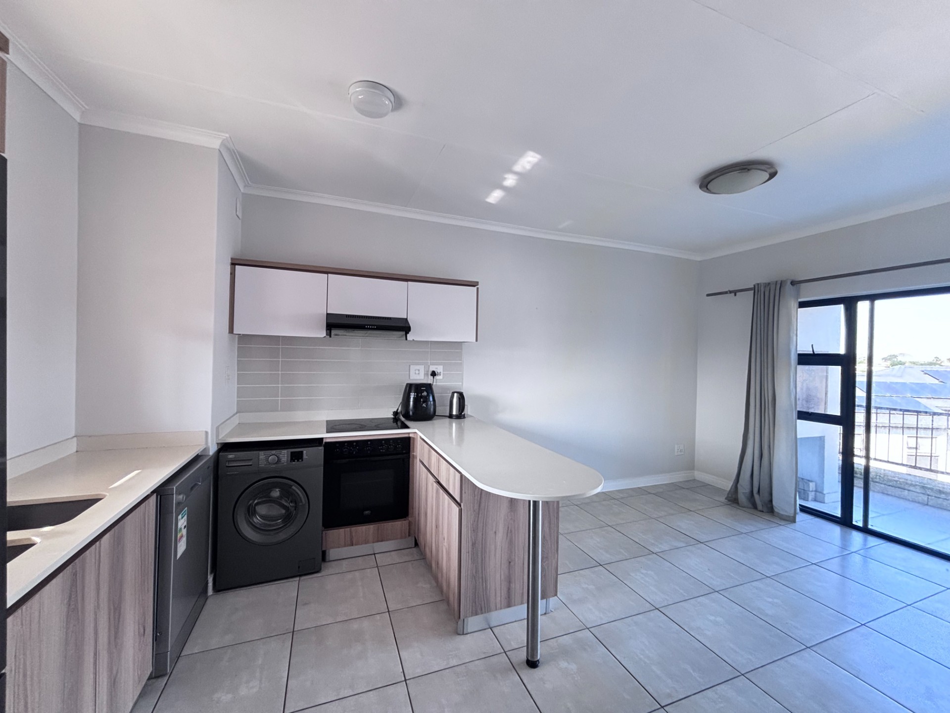 Apartment for rent in Ballito Central, Ballito, KwaZulu Natal, 57 m²