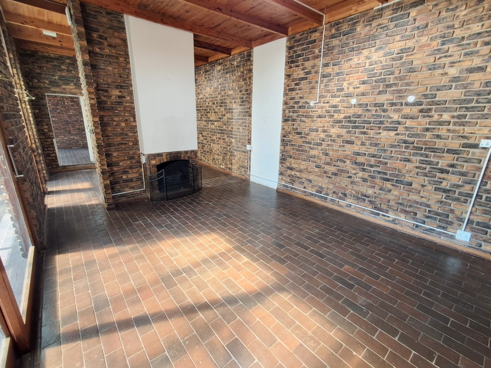 House for sale in Wierda Park, Centurion, 550 m²