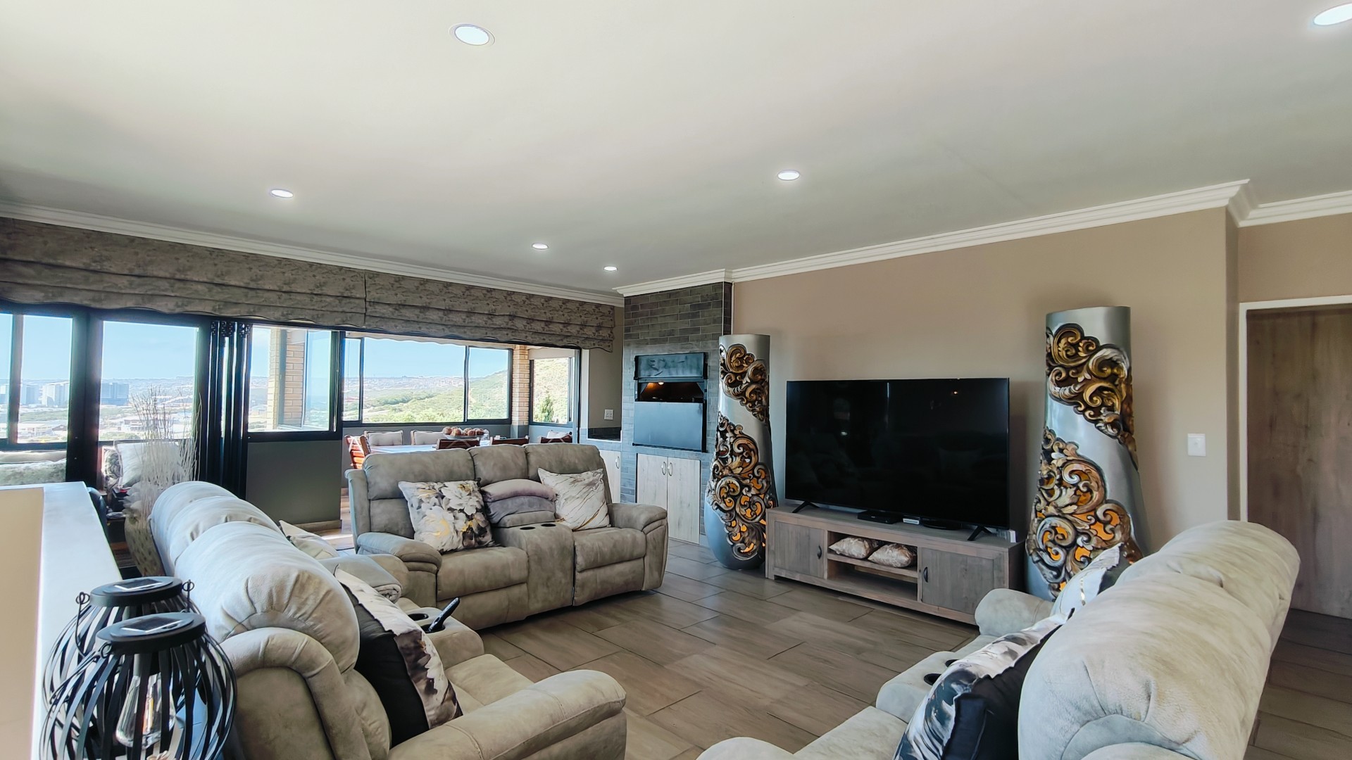 House for sale in Island View, Mossel Bay, 294 m²