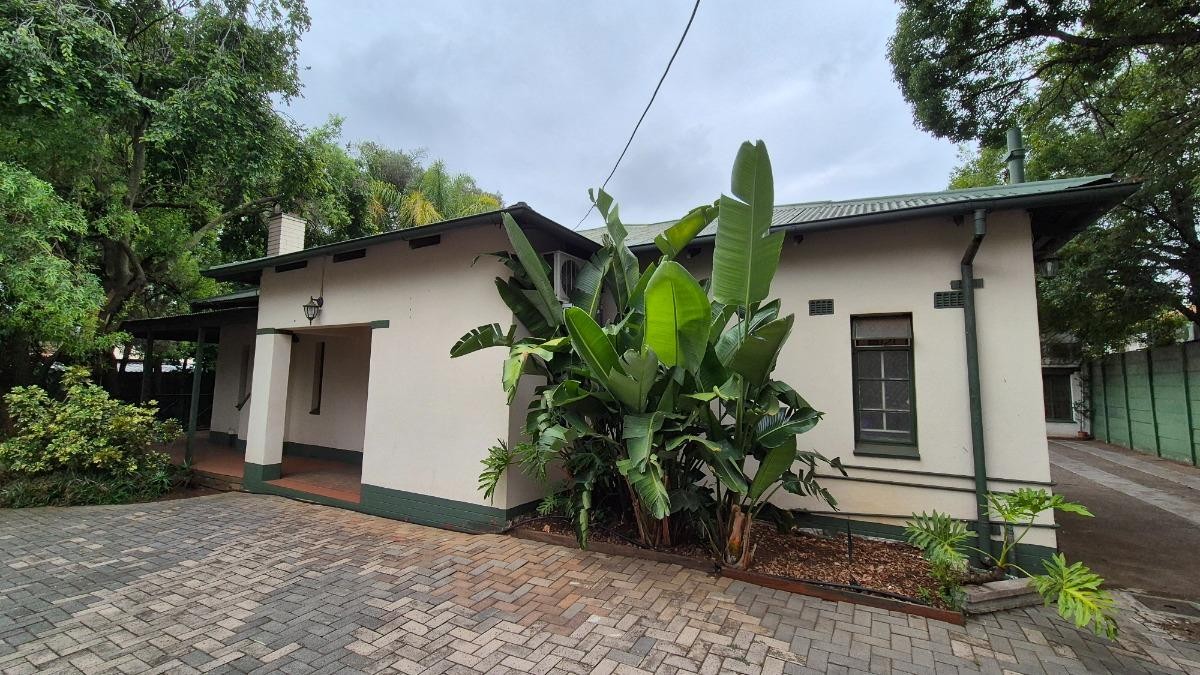 Commercial Property for sale in Brooklyn, Pretoria, 150 m²