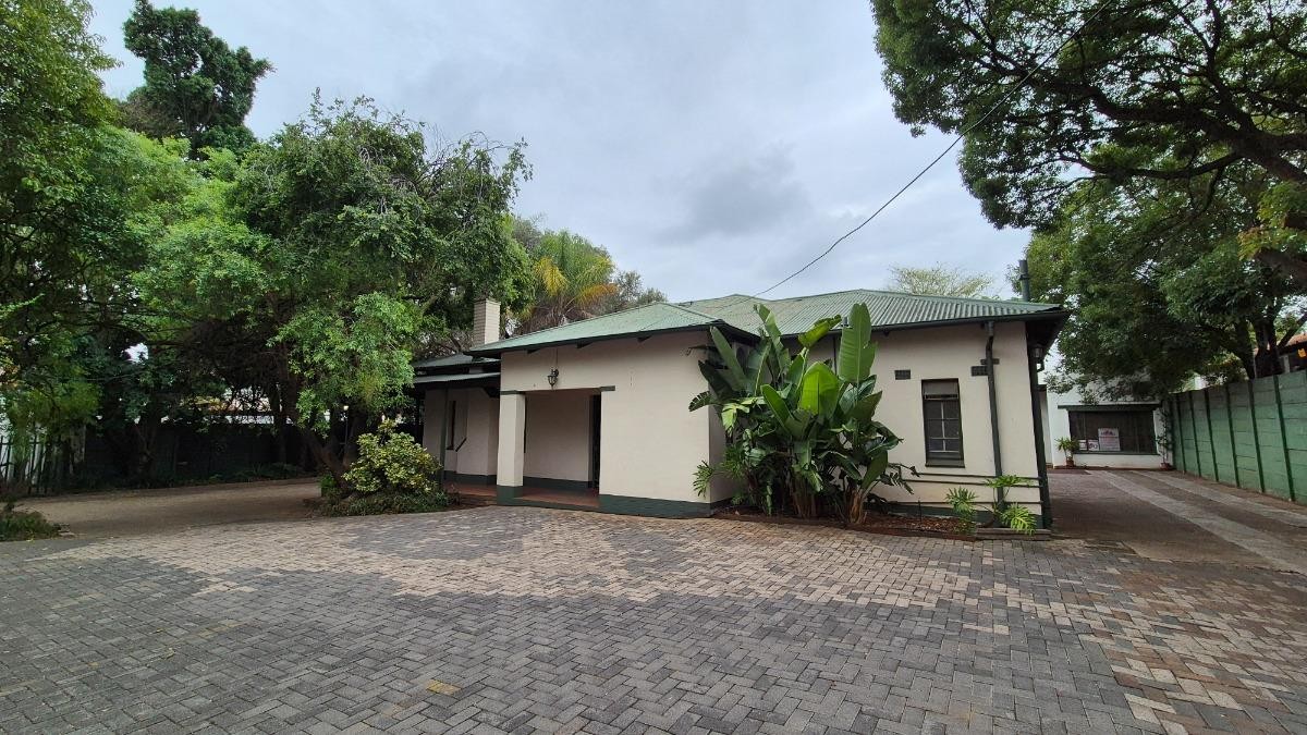 Commercial Property for sale in Brooklyn, Pretoria, 150 m²