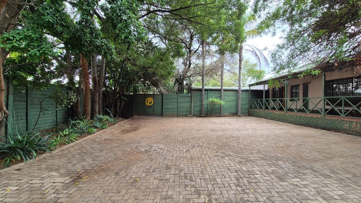 Commercial Property for sale in Brooklyn, Pretoria, 150 m²
