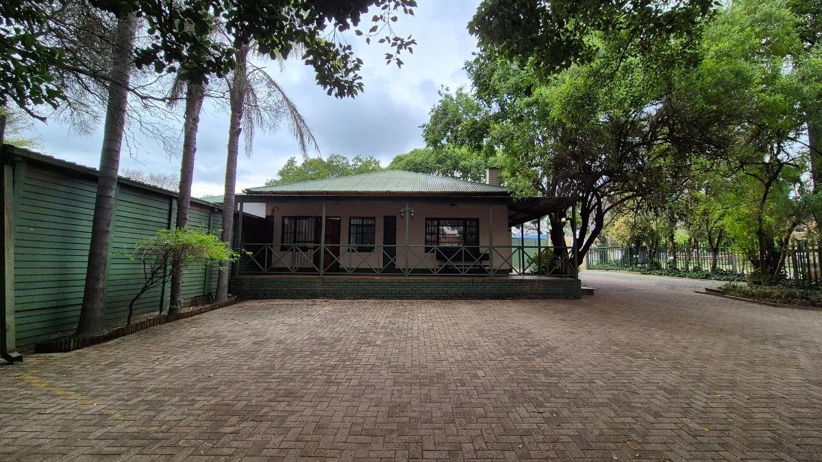 Commercial Property for sale in Brooklyn, Pretoria, 150 m²