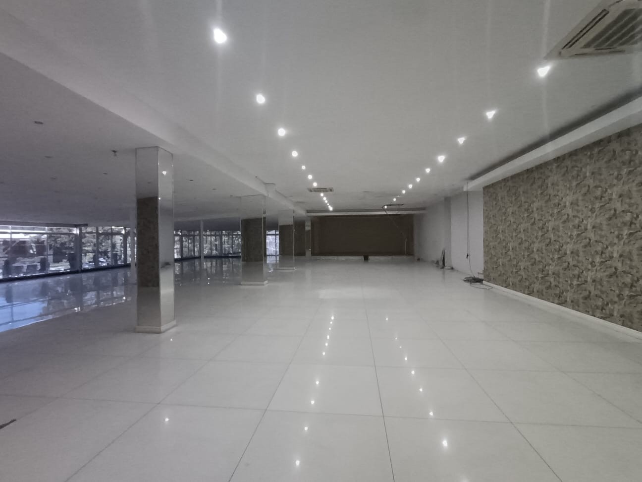 Office for rent in Umhlanga Ridge, Umhlanga, KwaZulu Natal, 1300 m²