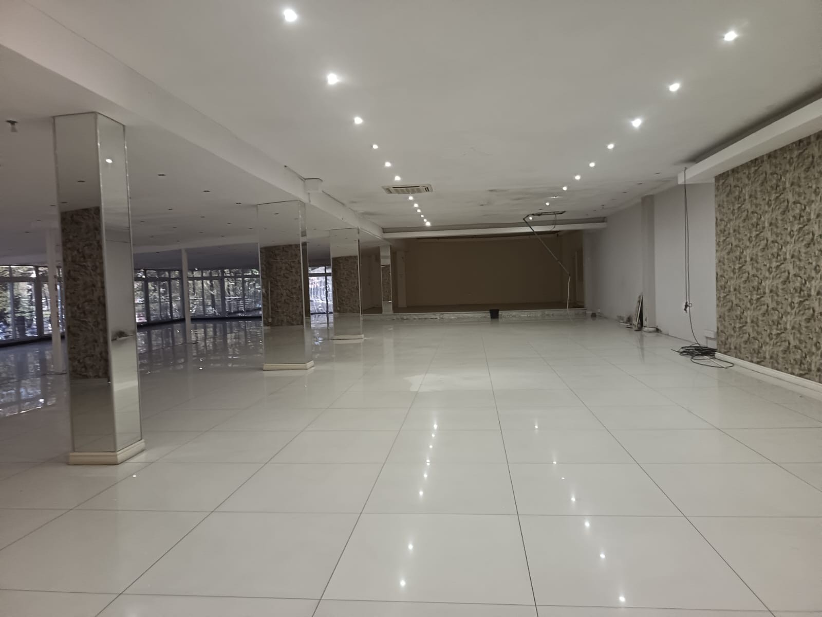 Office for rent in Umhlanga Ridge, Umhlanga, KwaZulu Natal, 1300 m²