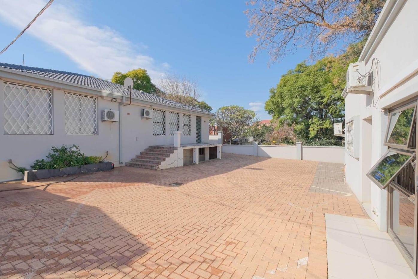 Commercial Property for sale in Nieuw Muckleneuk, Pretoria, 630 m²