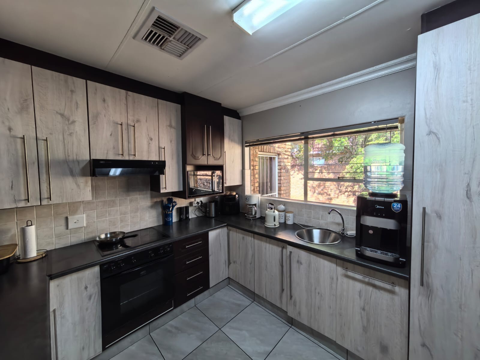 Townhouse for sale in New Park, Kimberley, 361 m²