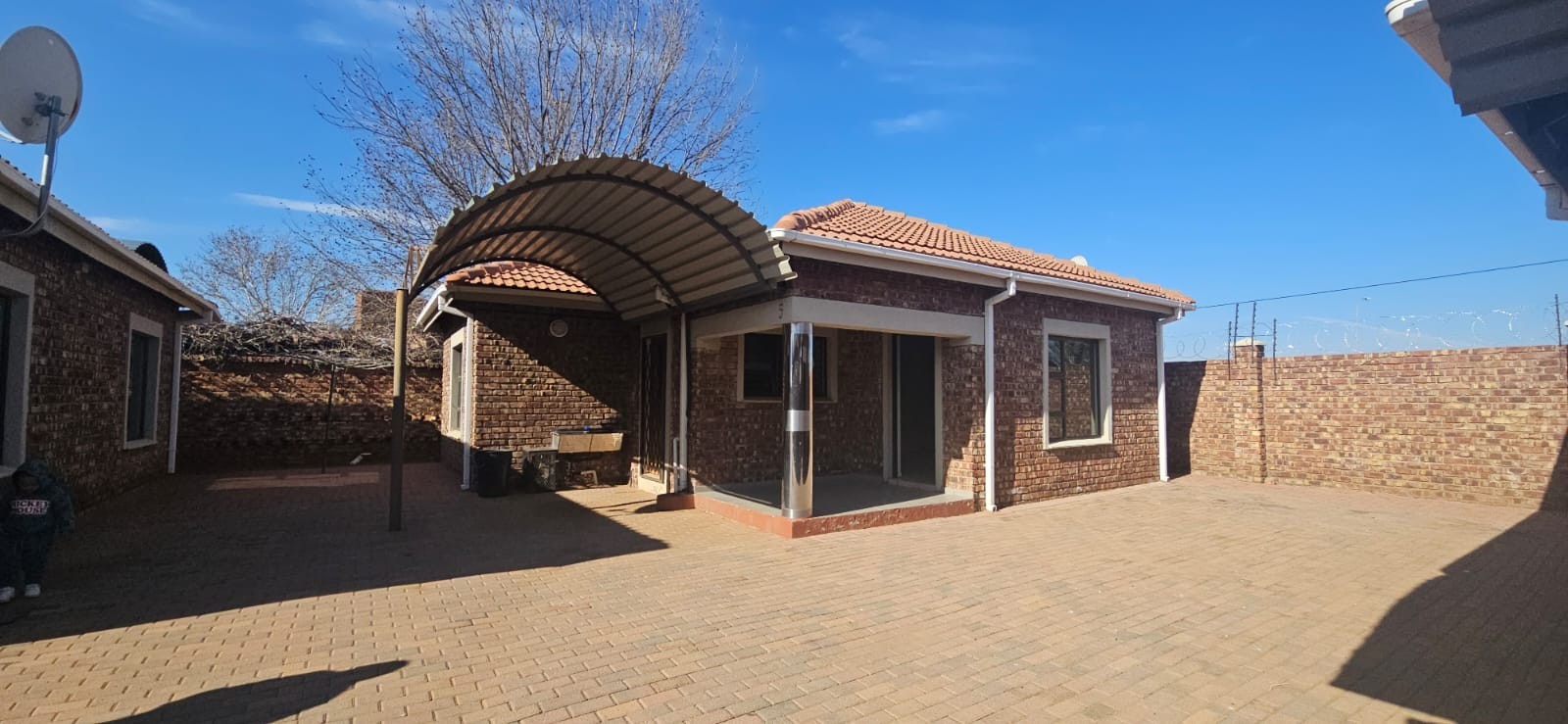 Townhouse To Rent in Warrenton