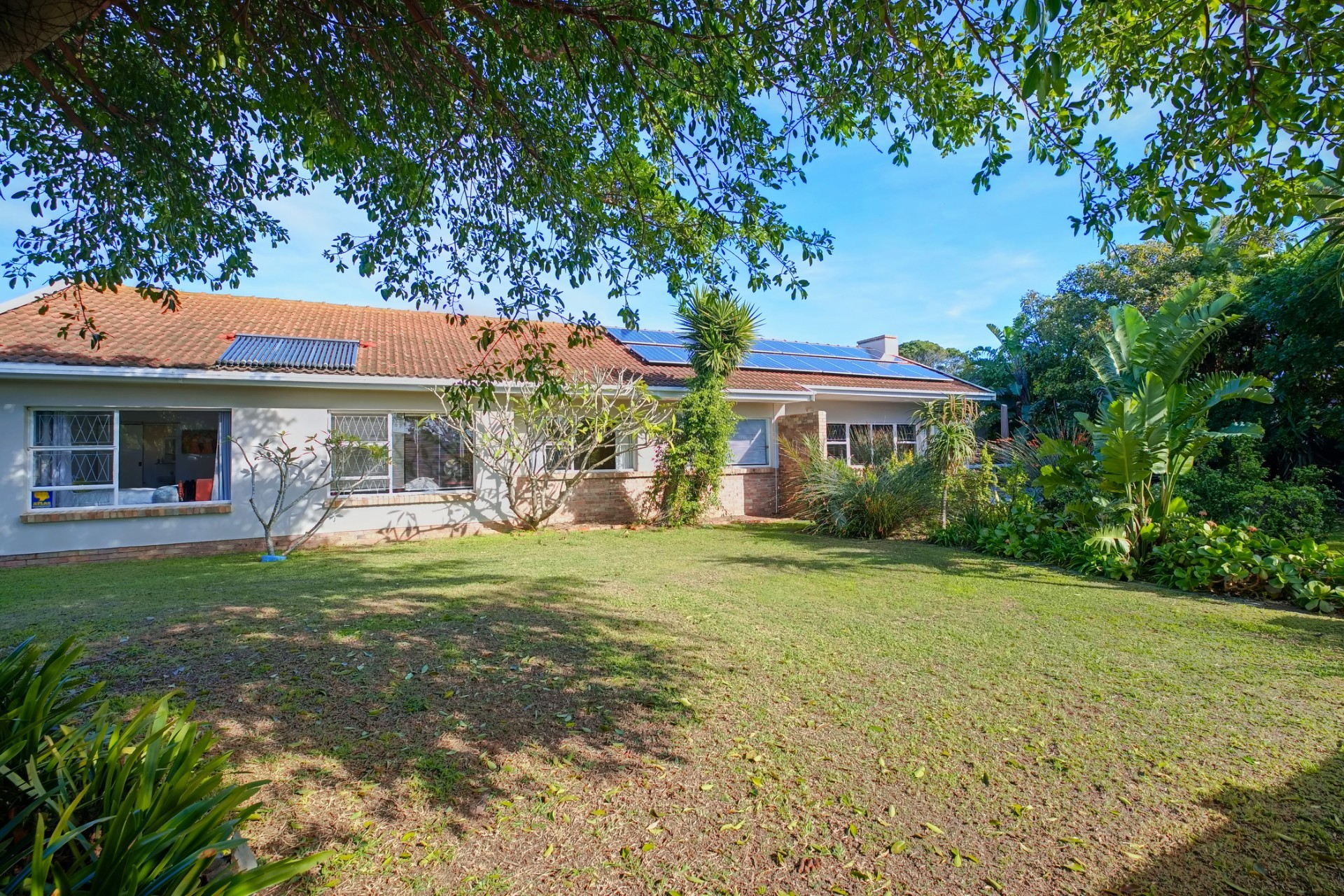 House for sale in Summerstrand, Port Elizabeth, 1343 m²