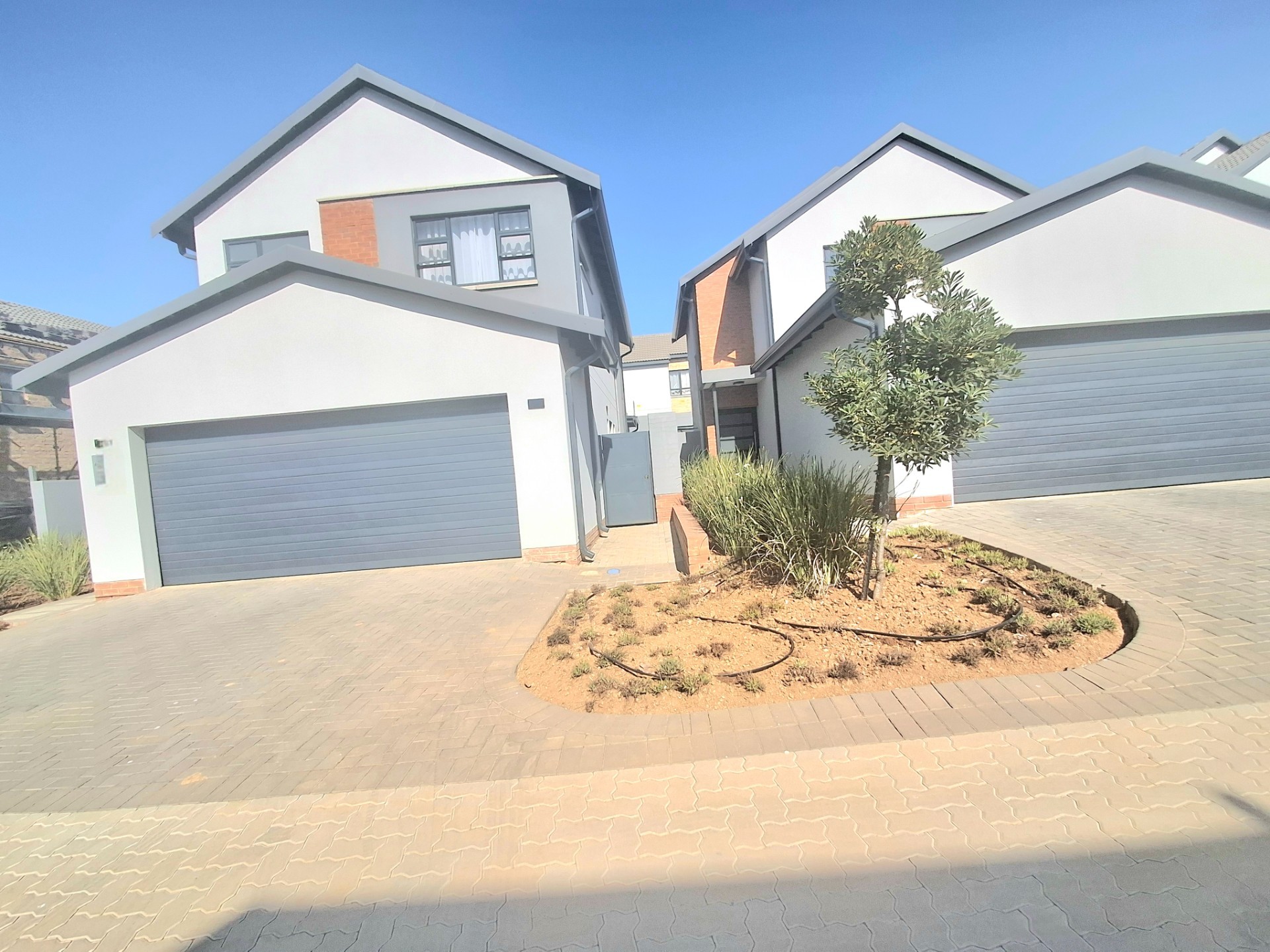 Complex for sale in Broadacres, Sandton, 191 m²