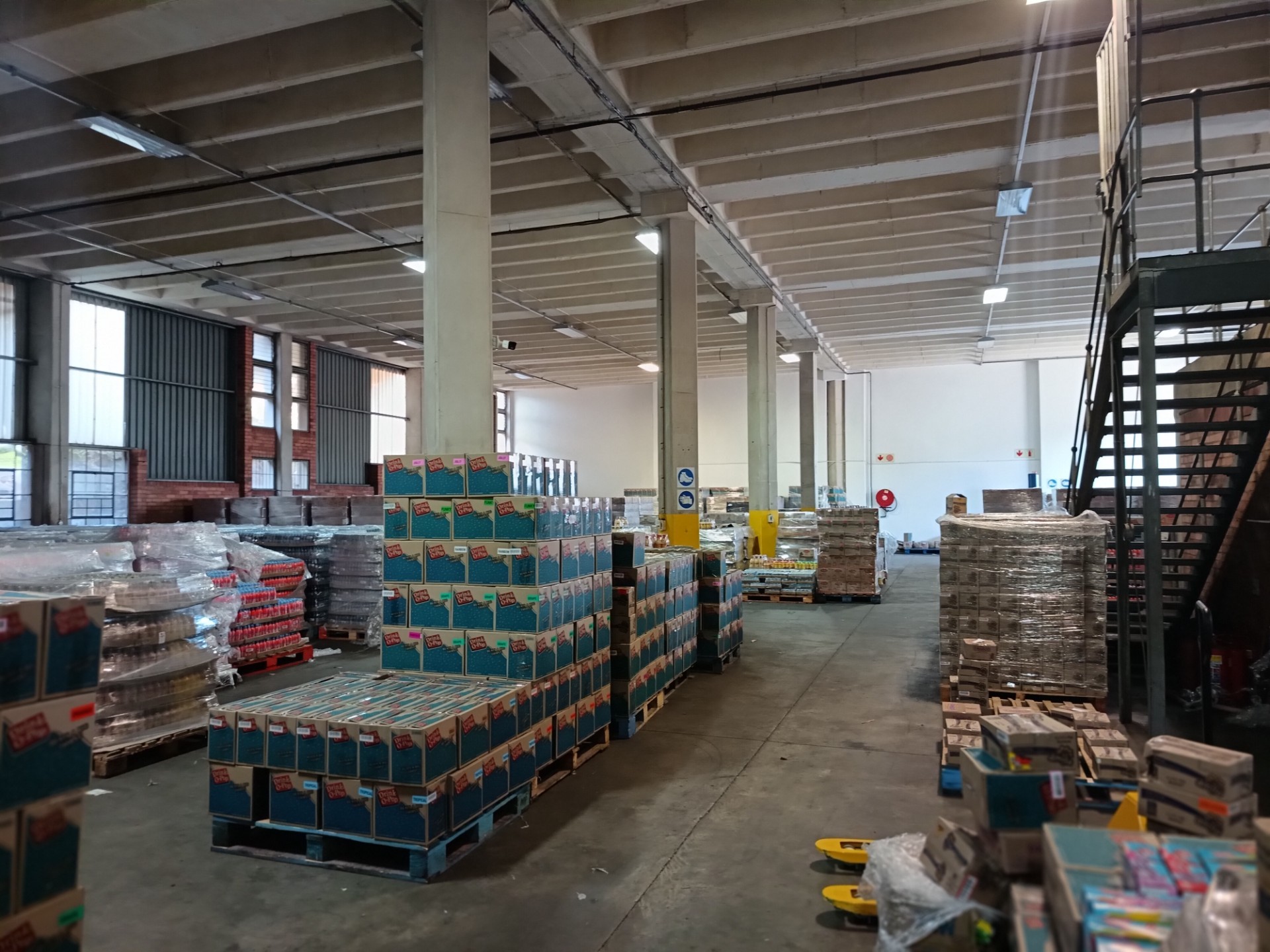 Warehouse for rent in Pinetown North Industria, Pinetown, KwaZulu Natal, 1370 m²