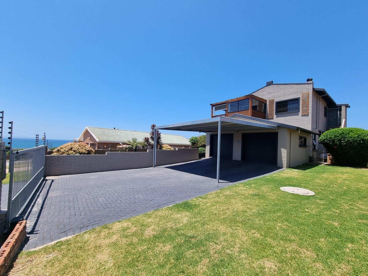 House for sale in Jeffreys Bay, 265 m²