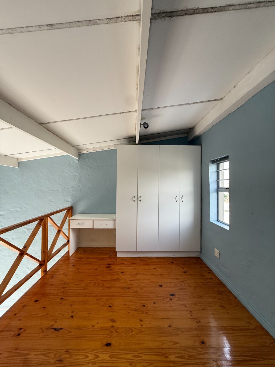 Apartment for sale in Humewood, Port Elizabeth
