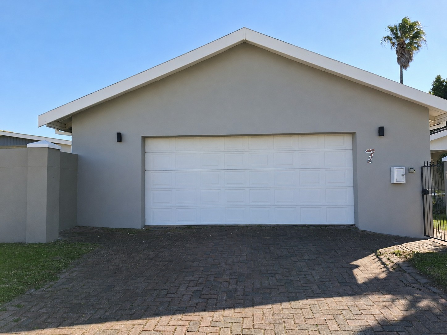 House for sale in Lorraine, Port Elizabeth, 1031 m²