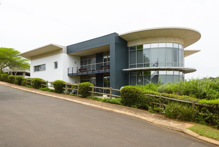 338m² Ground Floor Office To Let in Umhlanga
