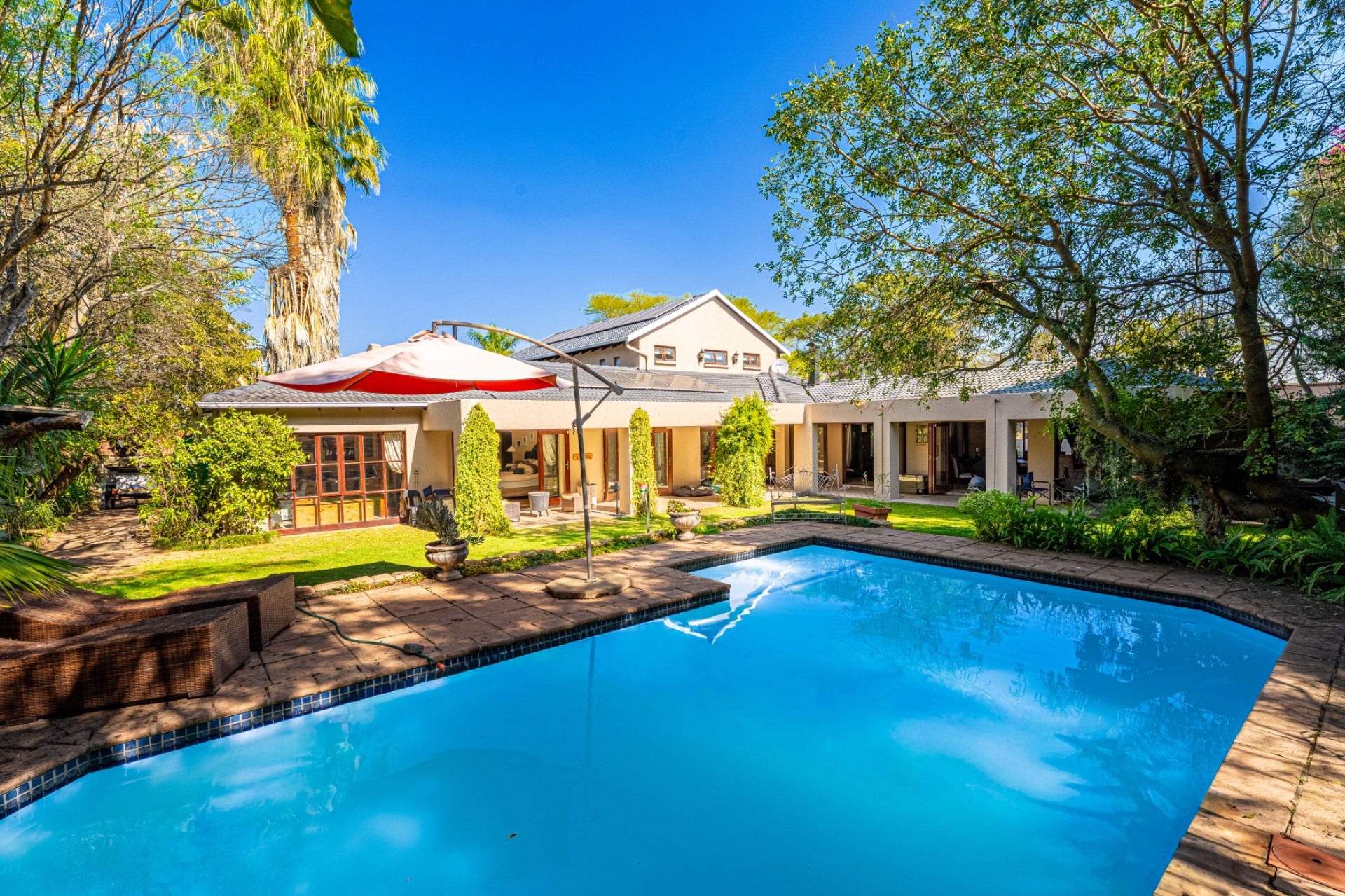 House for sale in Kyalami Estate, Kyalami, Midrand, 598 m²