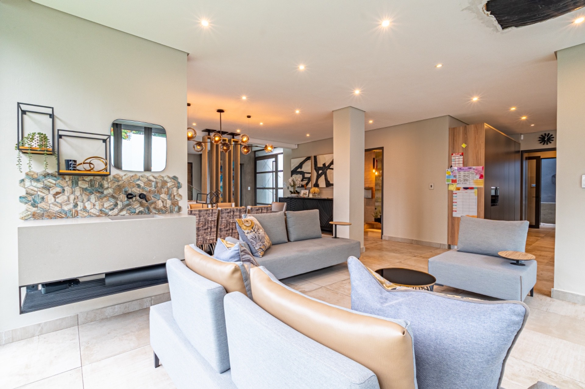 House for sale in Sandown, Sandton, 430 m²