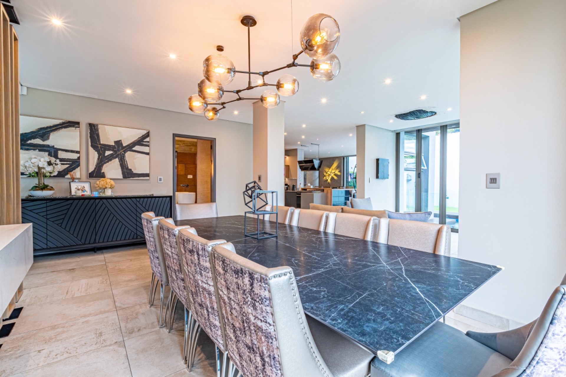 House for sale in Sandown, Sandton, 430 m²