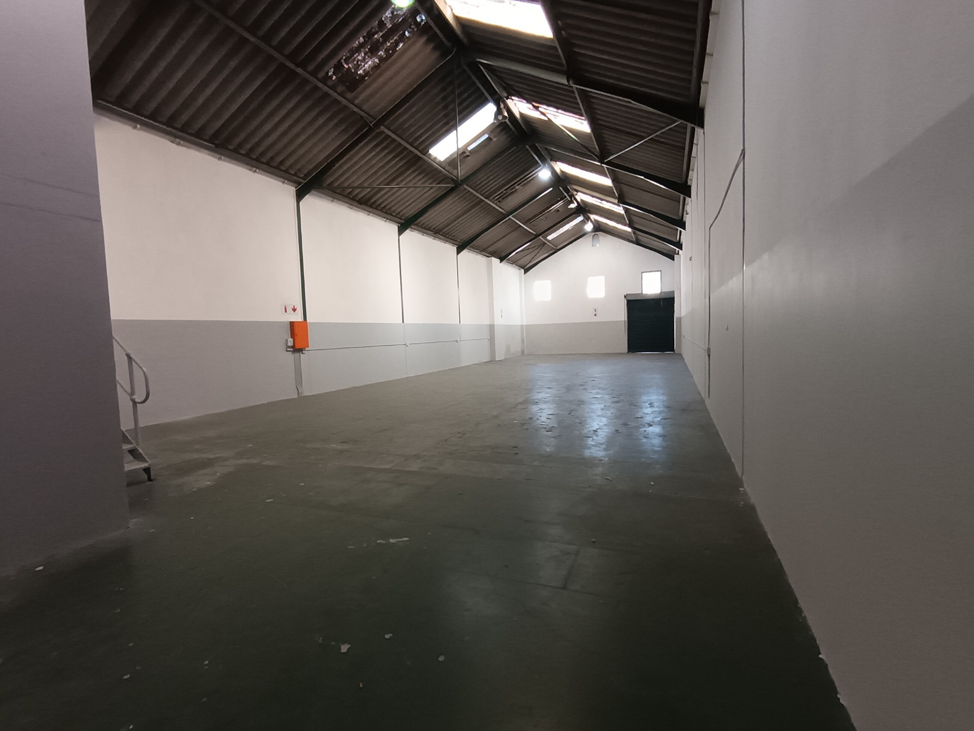 Warehouse for rent in Durban North, KwaZulu Natal, 383 m²
