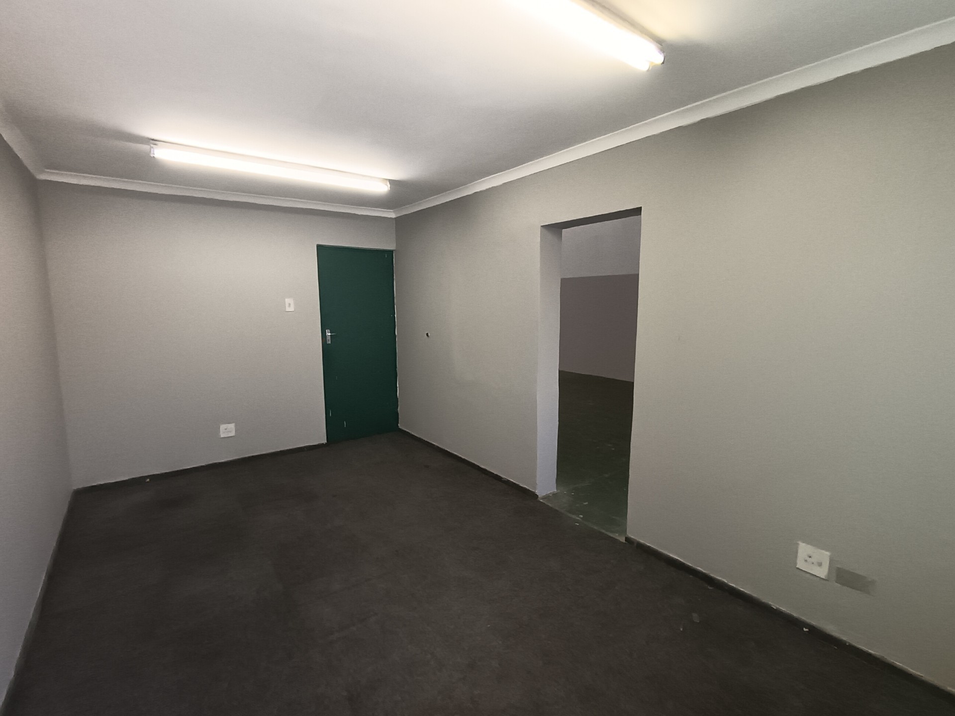 Warehouse for rent in Durban North, KwaZulu Natal, 383 m²