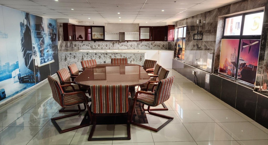 Warehouse for sale in Mobeni, Durban, KwaZulu Natal, 9000 m²
