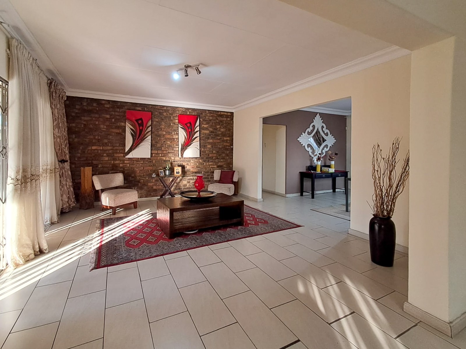BEAUTIFUL MOVE-IN READY HOME IN DESIRED SUBURB