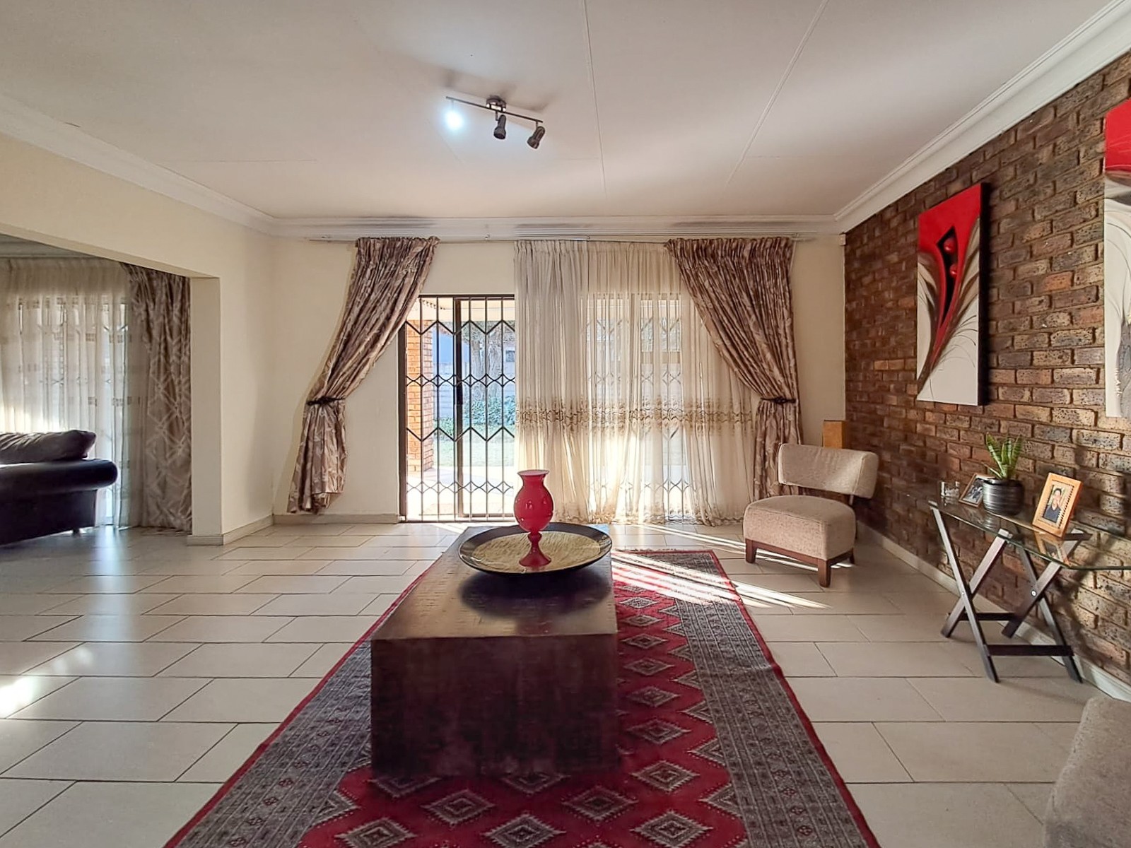 House for sale in Mayfield Park, Johannesburg, 991 m²