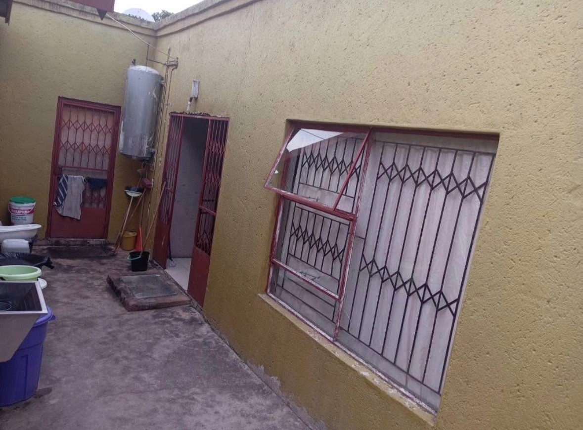 House for sale in Tekwane, Nelspruit, 211 m²