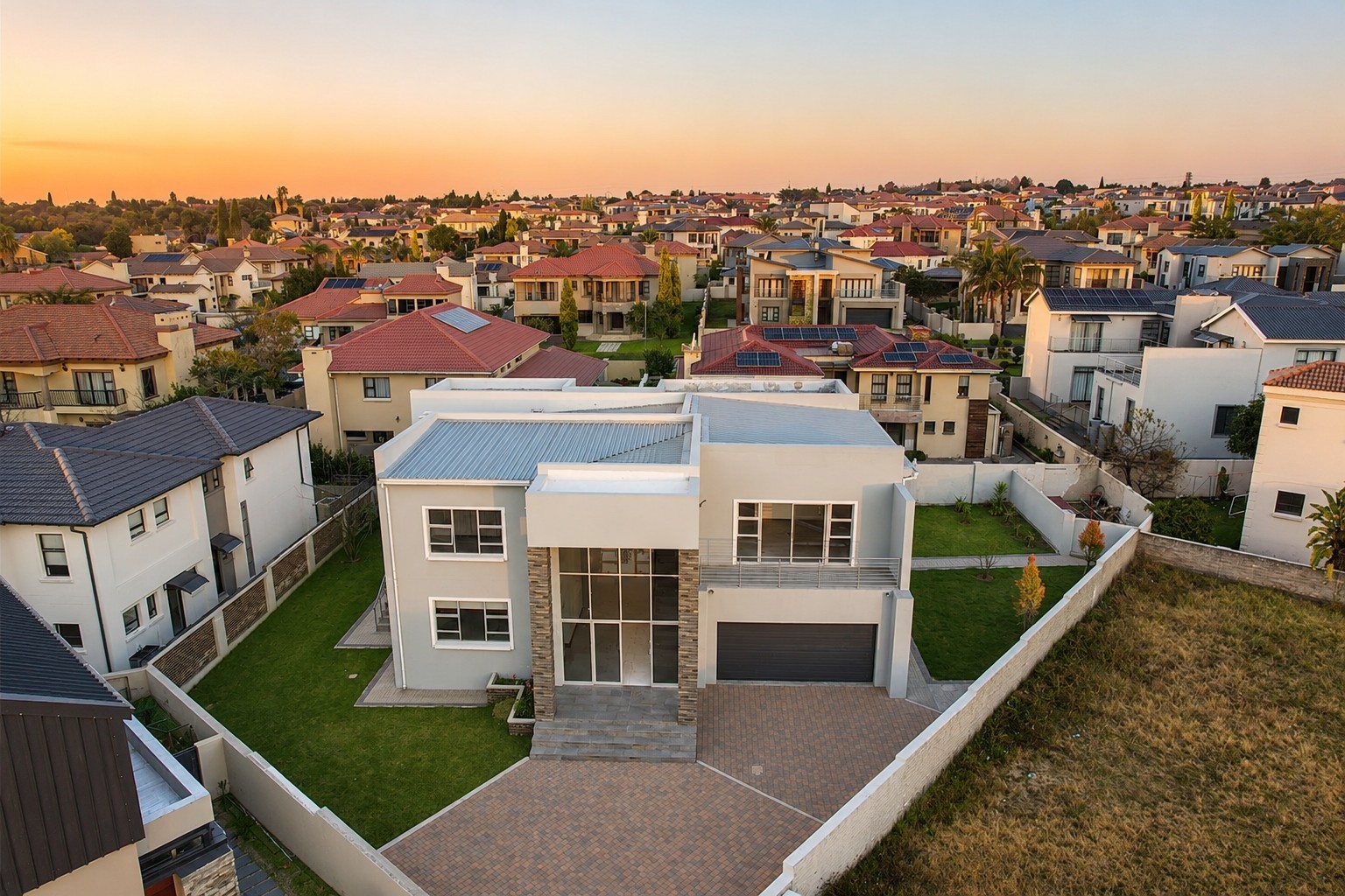 House for sale in Crescent Wood Country Estate, Sagewood, Midrand, 758 m²
