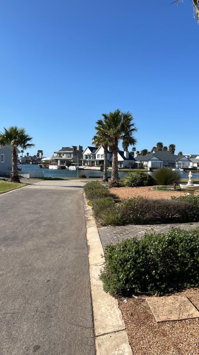 Vacant Land for sale in Marina Martinique, Jeffreys Bay, 589 m²