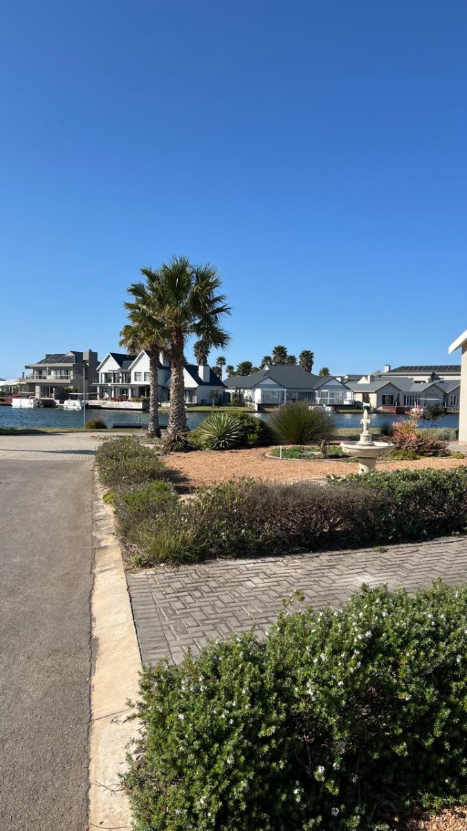 Vacant Land for sale in Marina Martinique, Jeffreys Bay, 589 m²