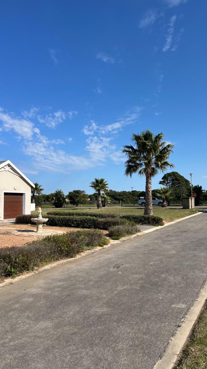 Vacant Land for sale in Marina Martinique, Jeffreys Bay, 589 m²