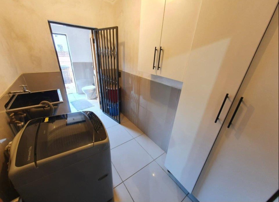 House for sale in The Orchards, Akasia, 320 m²