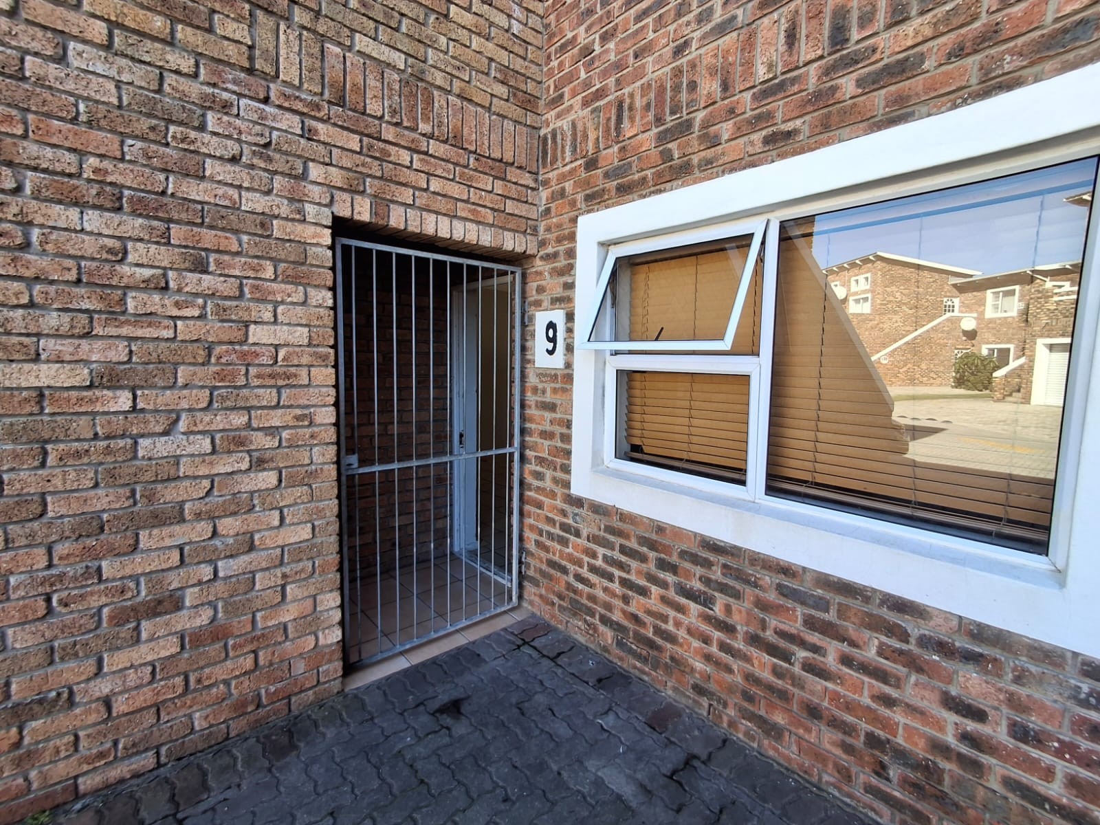Apartment for sale in Bluewater Bay, Port Elizabeth, 74 m²