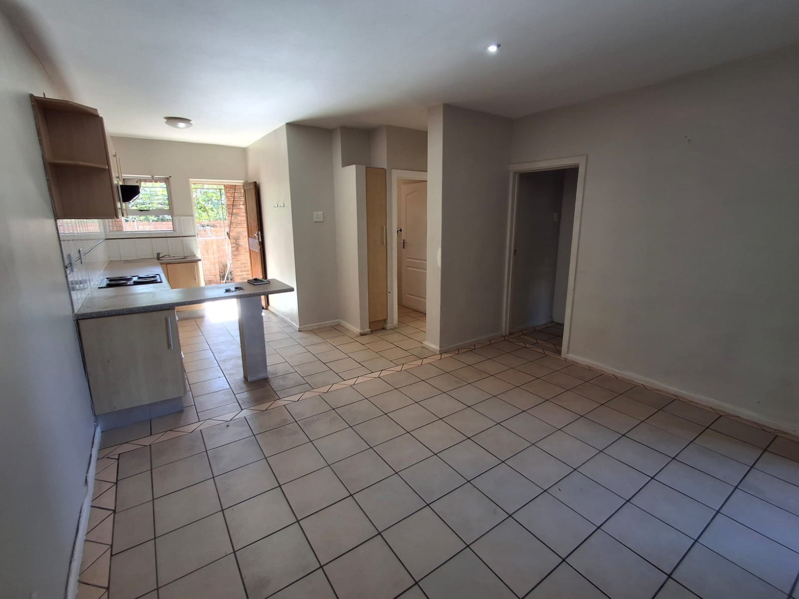Apartment for sale in Bluewater Bay, Port Elizabeth, 74 m²