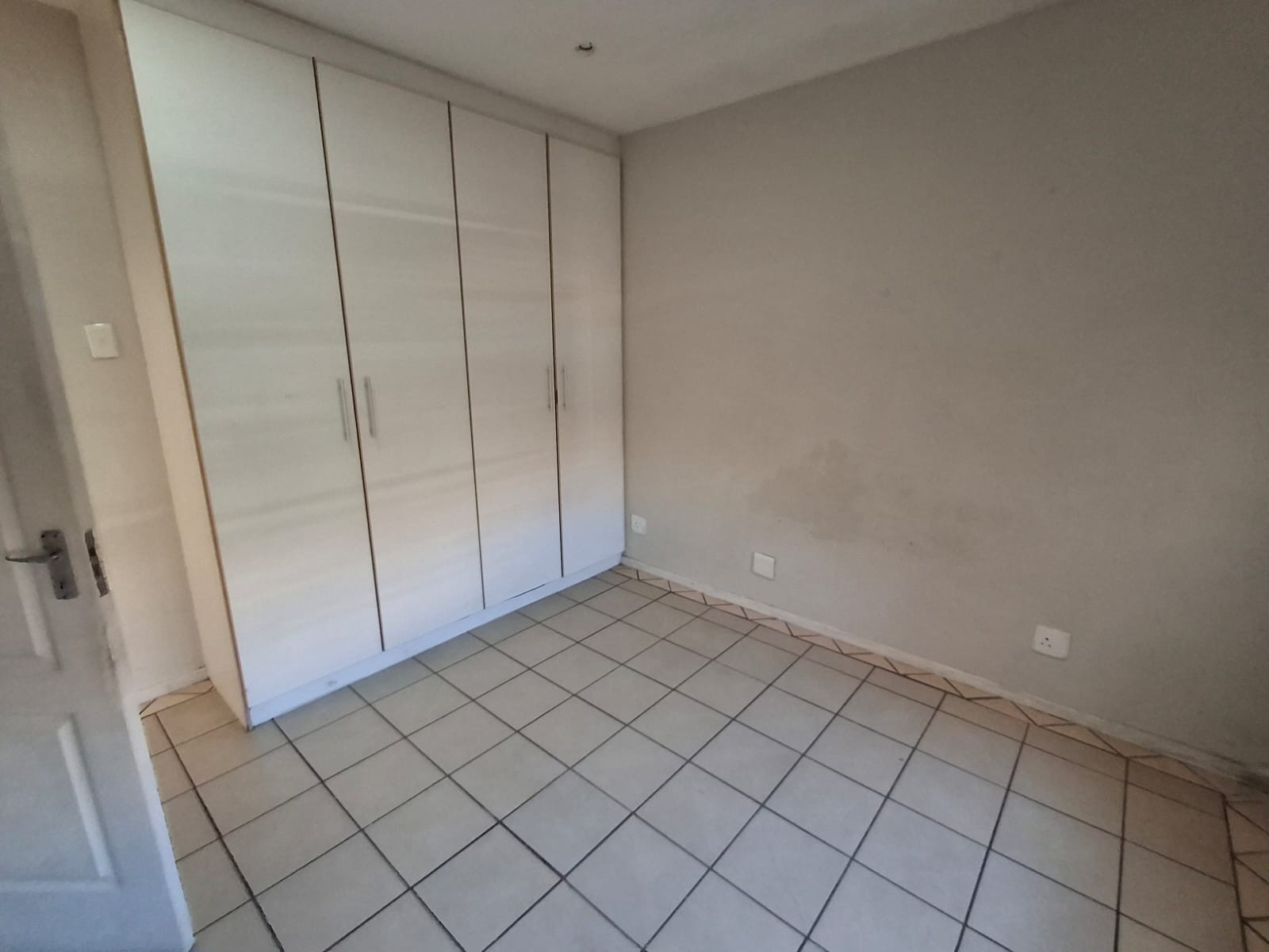 Apartment for sale in Bluewater Bay, Port Elizabeth, 74 m²