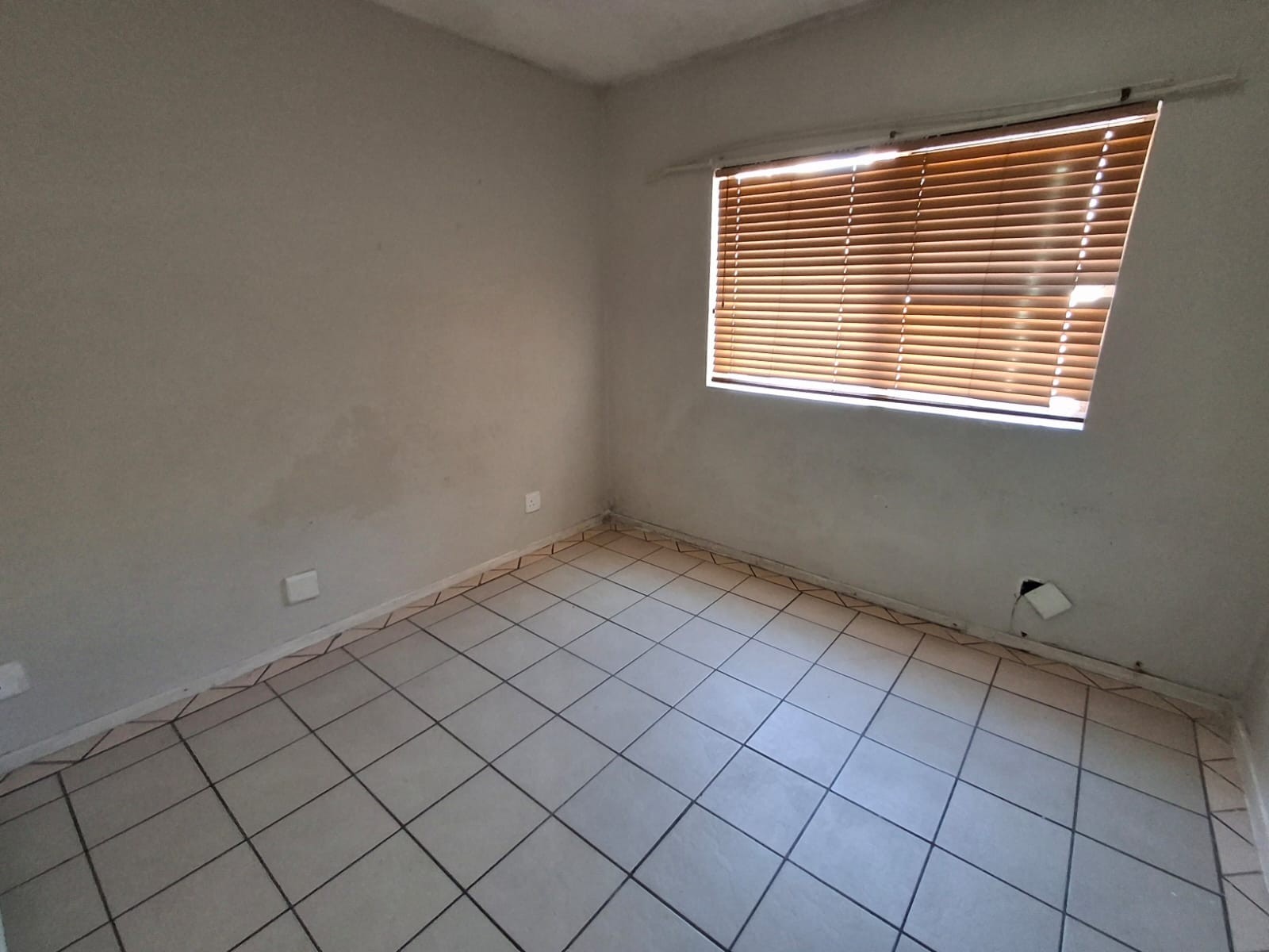 Apartment for sale in Bluewater Bay, Port Elizabeth, 74 m²