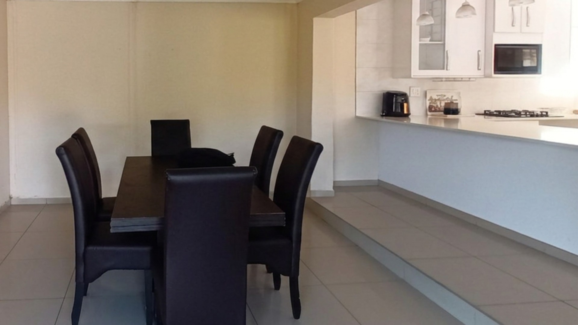 House for sale in Blue Bend, East London, 988 m²