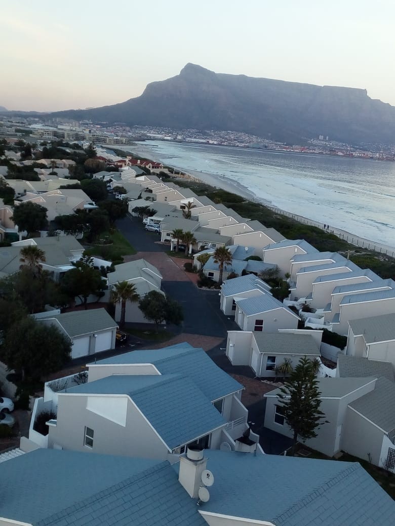 Townhouse for sale in Woodbridge Island, Milnerton, 115 m²