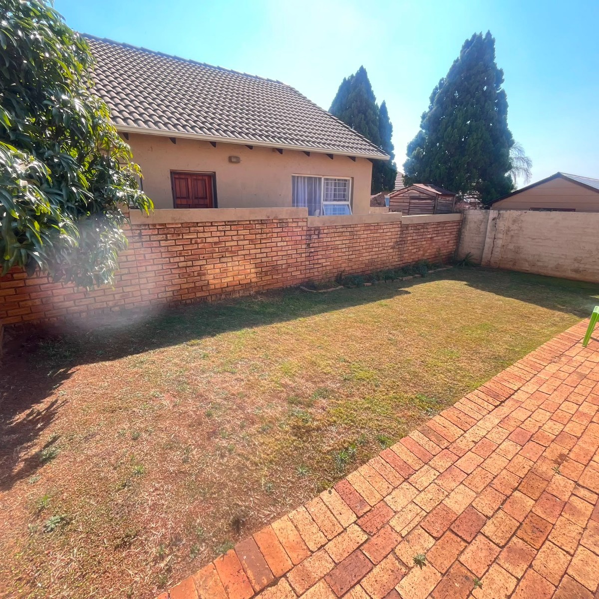 Townhouse For Sale in Heuwelsig Estate Centurion Gauteng 5