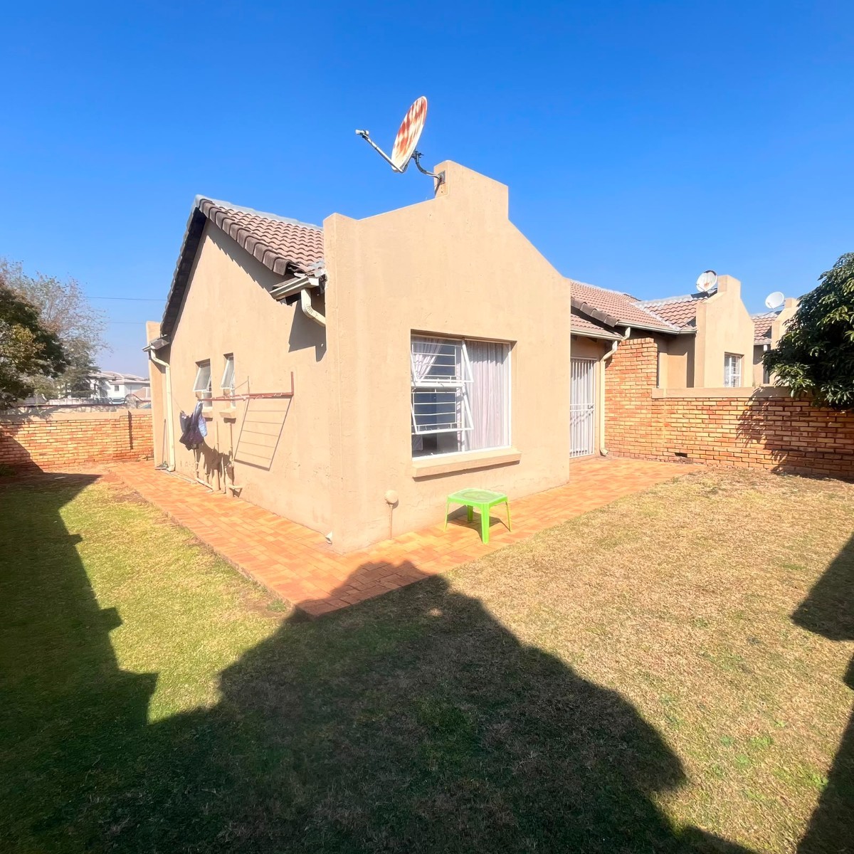 Townhouse For Sale in Heuwelsig Estate Centurion Gauteng 3