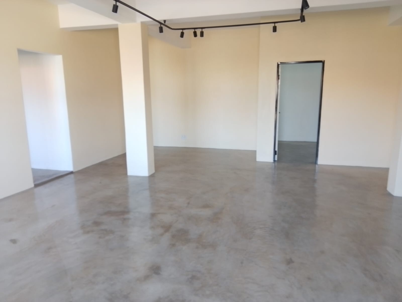 Warehouse for rent in Benoni South, Benoni, 771 m²