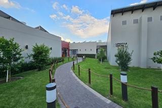 Complex To Rent in Fourways, Sandton