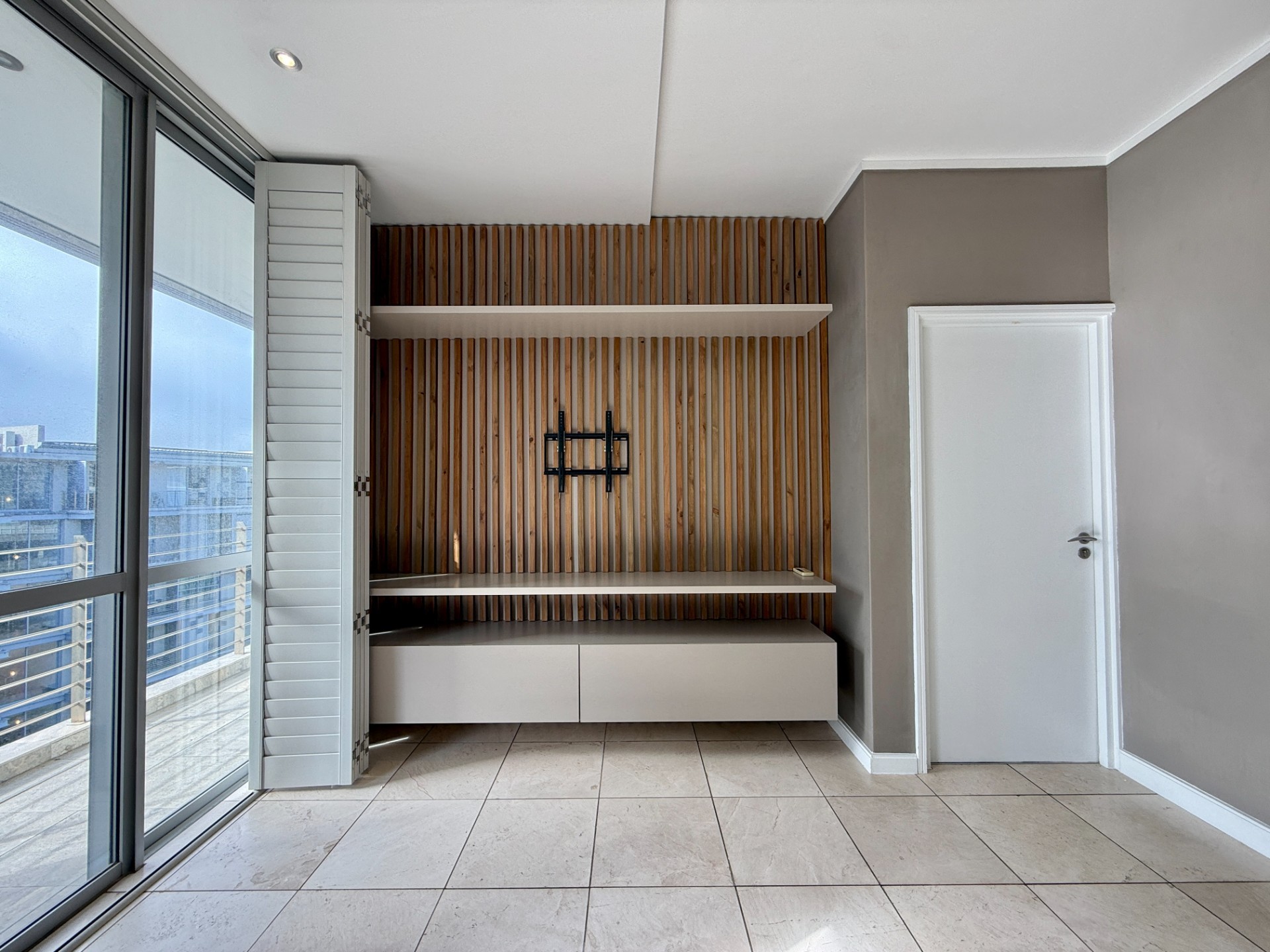 Spacious One Bedroom Apartment in Harbour Bridge 3