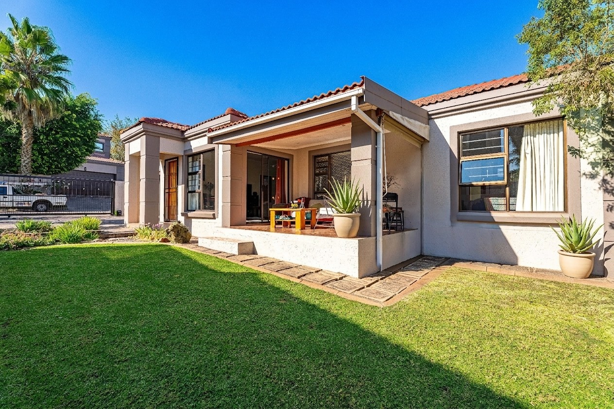 Townhouse for sale in Douglasdale, Sandton, 80 CR, Fontana Della Vita, 1987 Fontana Della Vita Street, Douglasdale, Sandton, Gauteng, 338 m²