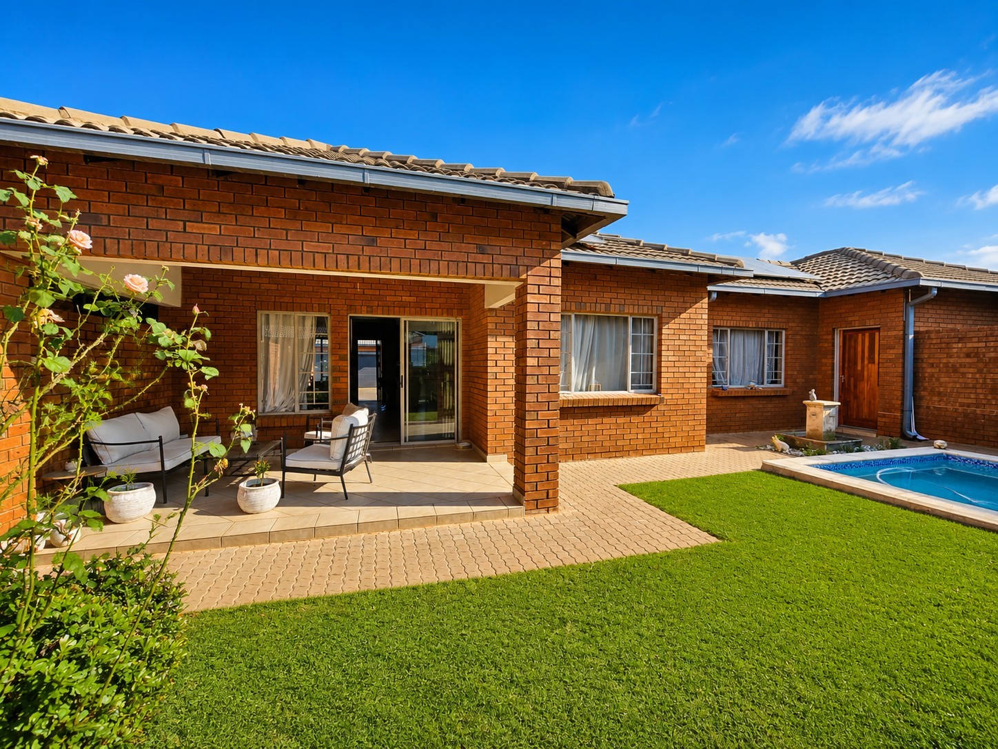 Townhouse for sale in Sinoville, Pretoria, 145 m²