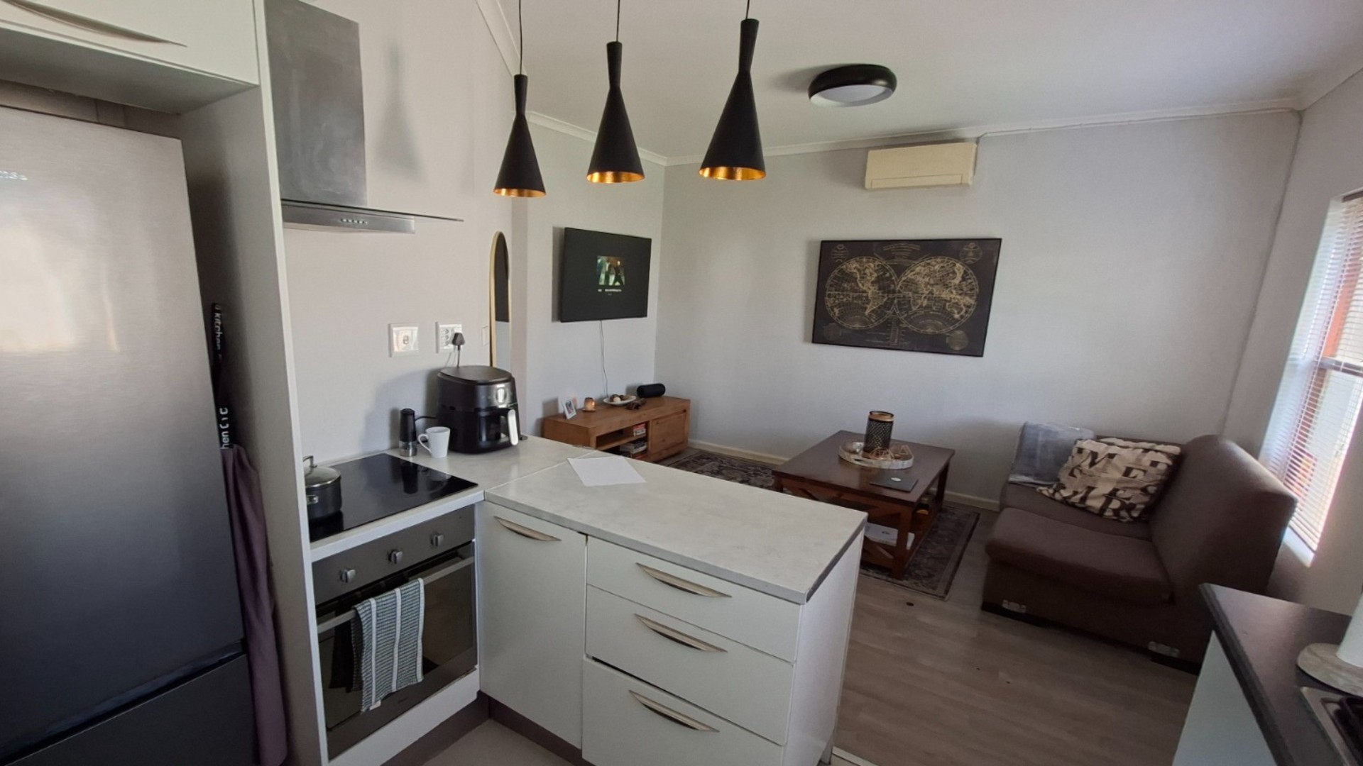 House for sale in Victoria Park, Somerset West, 70 m²