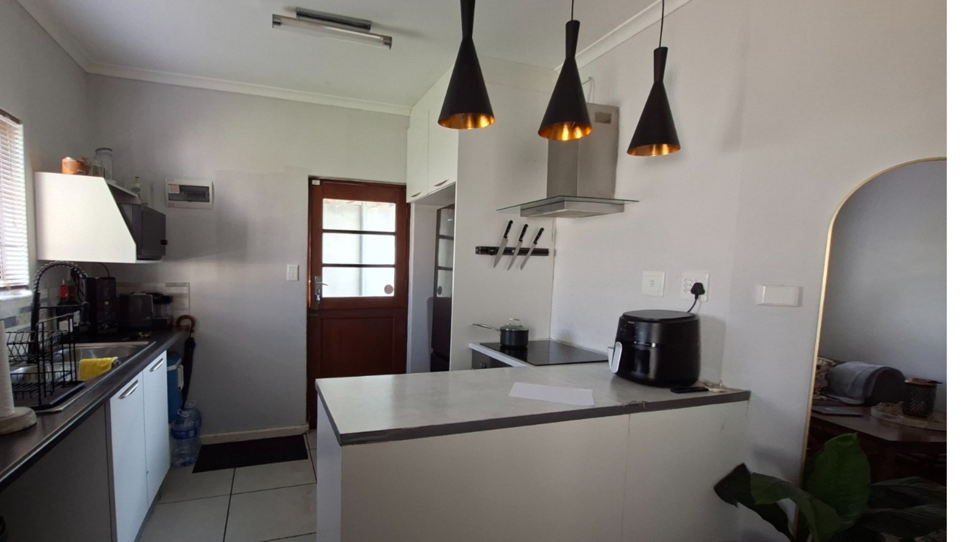 House for sale in Victoria Park, Somerset West, 70 m²