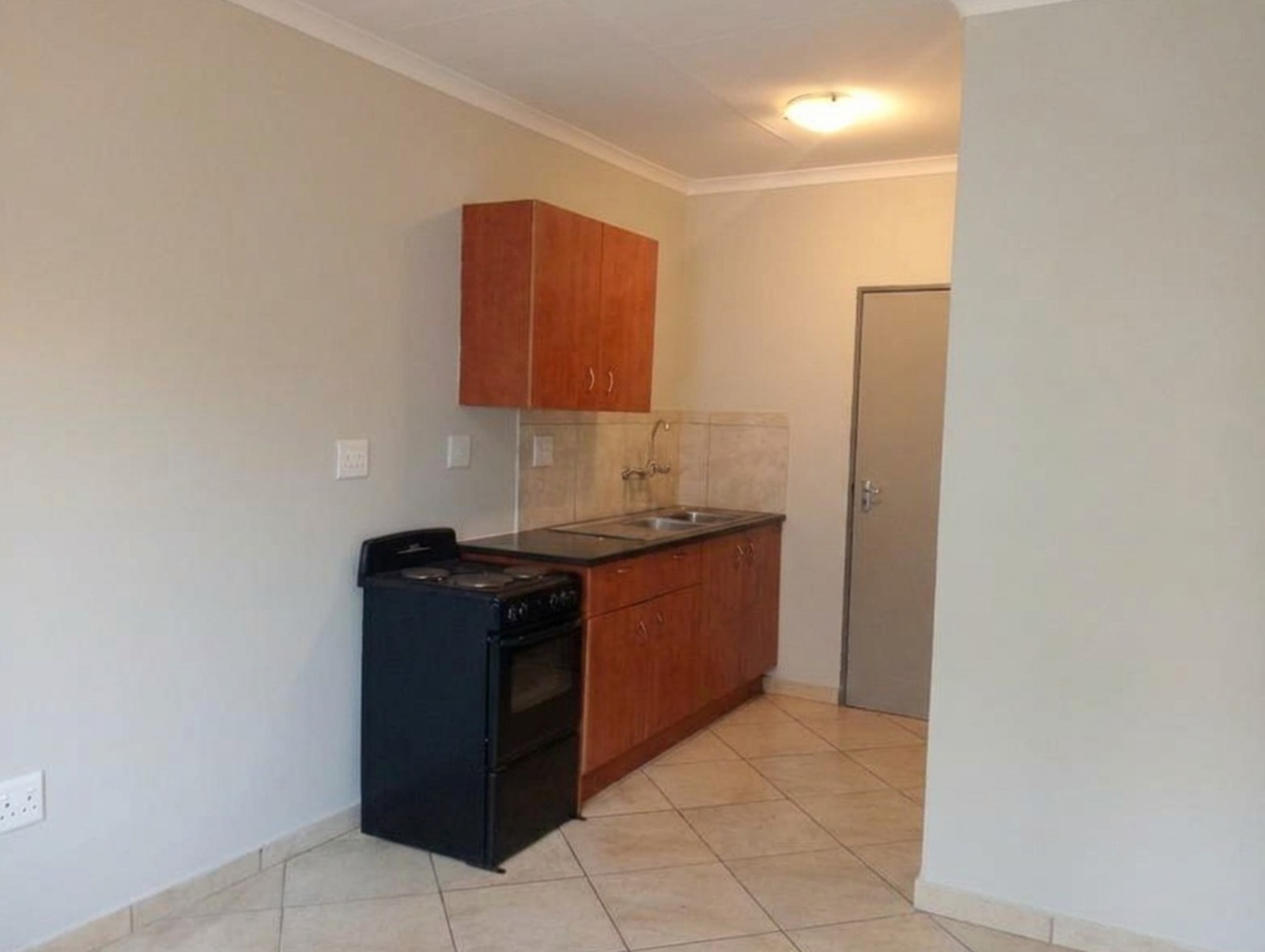 Studio Apartment for sale in Jabulani, Soweto
