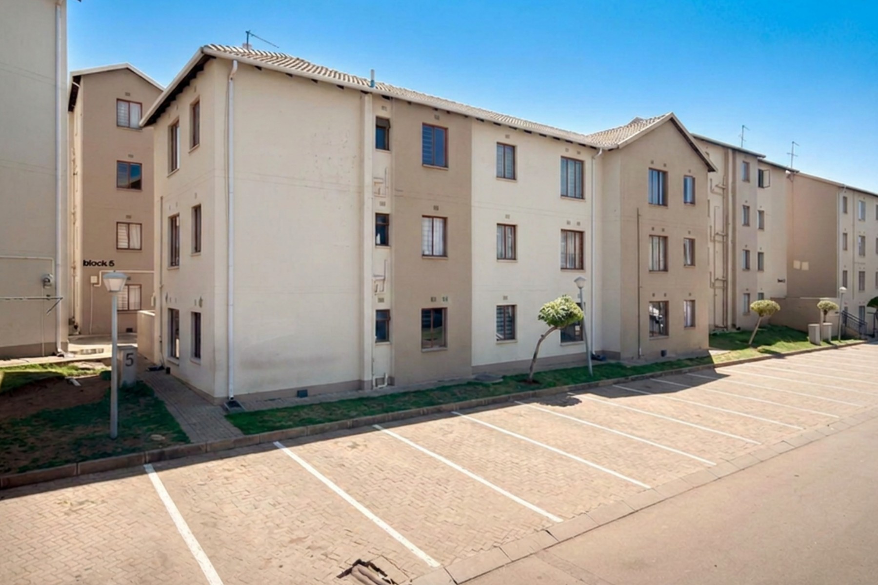Studio Apartment for sale in Jabulani, Soweto